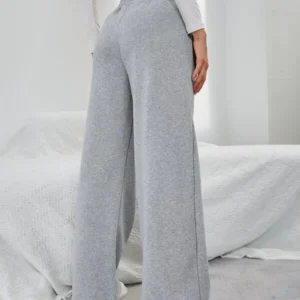 Pocket Solid Jogger – กางเกงวอร์มกระเป๋าเจาะสีพื้น