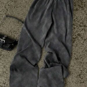 Low-Rise Easy Straight Pants – กางเกงเอวต่ำขาตรงสบาย