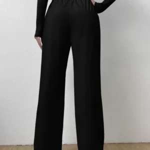 Black Bow Front Straight Pants – กางเกงทรงตรงสีดำผูกโบว์หน้า