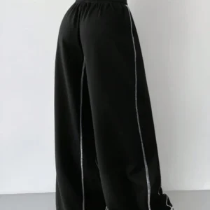 Contrast Stripe Wide Game Day Pants – กางเกงขากว้างแถบคอนทราสต์วันเกมส์